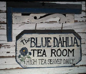 woodensign_woodsign_tearoom_bluedahlia_tearoomsign.jpg
